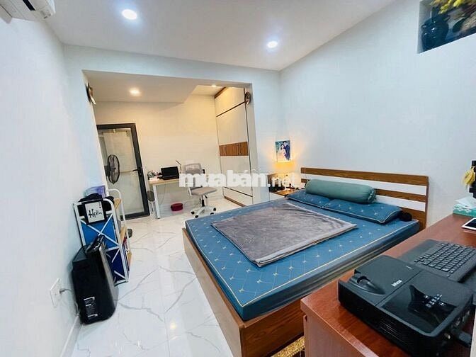 🏡 BÁN CĂN HỘ TẬP THỂ C4 – CẦU THANG B – NGÕ 4 VŨ NGỌC PHAN