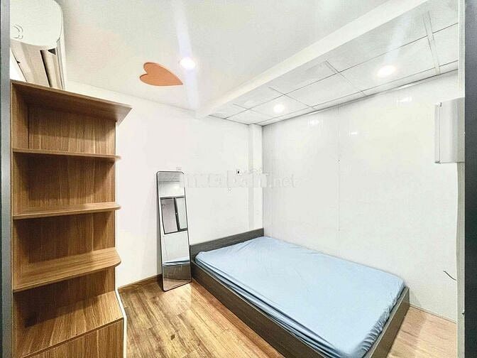 Cho Thuê 2PN Balcon 50m2 5ng5xe Ngay Cầu Vượt 3/2 ĐH Kinh Tế UEH Q10