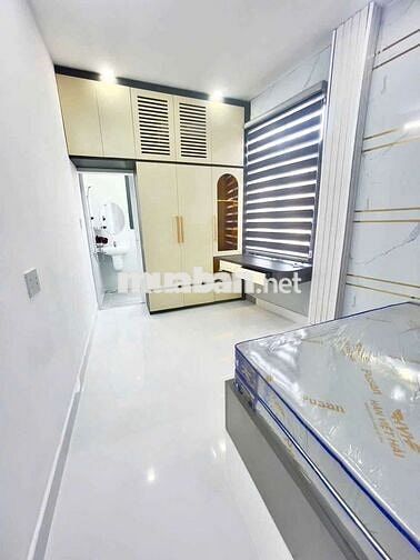 Cần bán nhà đường xe hơi gần Phú Mỹ Hưng quận 7