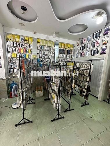 cần sang cửa hàng phụ kiện điện thoại