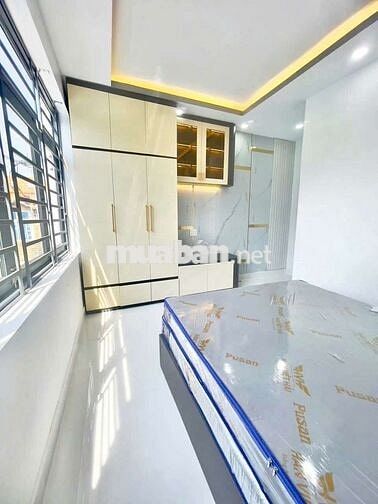 Cần bán nhà đường xe hơi gần Phú Mỹ Hưng quận 7