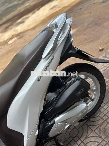 Honda Vision 2018 màu Trắng