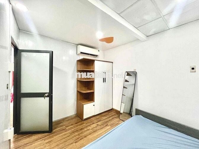 Cho Thuê 2PN Balcon 50m2 5ng5xe Ngay Cầu Vượt 3/2 ĐH Kinh Tế UEH Q10