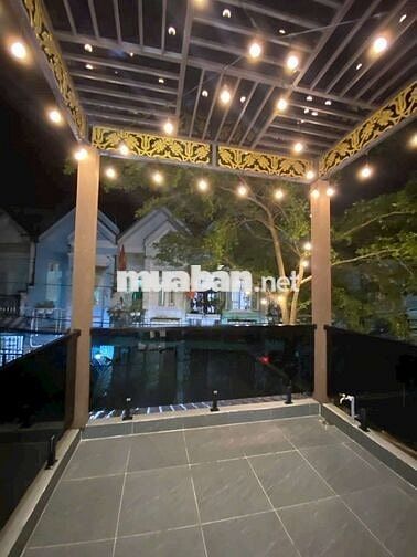 Cần bán nhà Lê Văn Lương đường trước nhà xe hơi có sổ hồng