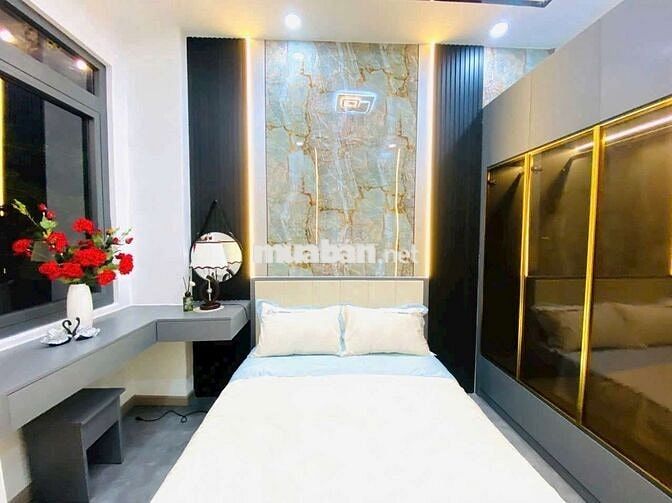 Cần bán nhà Lê Văn Lương đường trước nhà xe hơi có sổ hồng