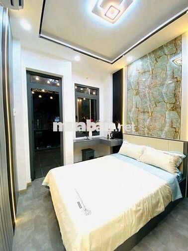 Cần bán nhà Lê Văn Lương đường trước nhà xe hơi có sổ hồng