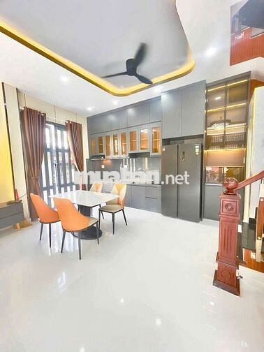 Cần bán nhà đường xe hơi gần Phú Mỹ Hưng quận 7