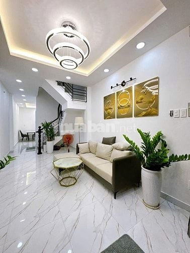 Nhà Nơ Trang Long 34.6m² xây 1 trệt 2 lầu, giá 1.99 tỷ. Hẻm 4m, sổ sẵn