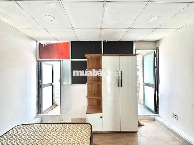 Cho Thuê 2PN Balcon 50m2 5ng5xe Ngay Cầu Vượt 3/2 ĐH Kinh Tế UEH Q10