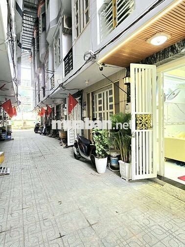 Cần bán nhà đường trước nhà 4 m nhà có sổ hồng