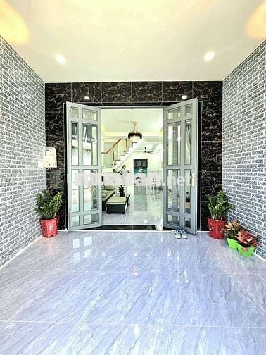 Bán nhà mặt tiền hẻm 4m gần đường lộ lớn