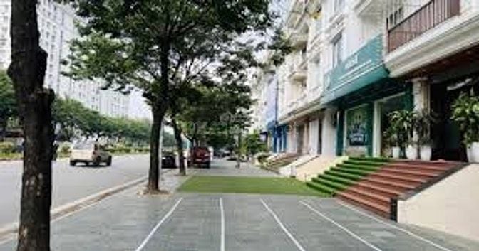 Bán shophouse khu đô thị Thành Phố Giao Lưu 258m2 x 6 ,5tầng  giá đầu 
