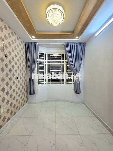 Cần bán nhà đường trước nhà 4 m nhà có sổ hồng