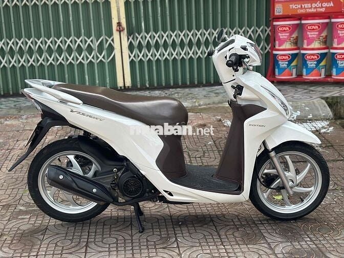 Honda Vision 2018 màu Trắng