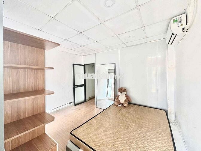 Cho Thuê 2PN Balcon 50m2 5ng5xe Ngay Cầu Vượt 3/2 ĐH Kinh Tế UEH Q10