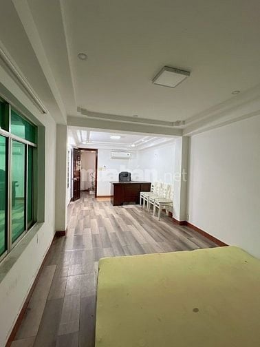 Bán gấp nhà góc 2 mặt tiền đường Trần Hưng Đạo, P.7, Q.5 – 5 tầng lầu.