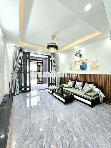 Bán nhà mặt tiền hẻm 4m gần đường lộ lớn