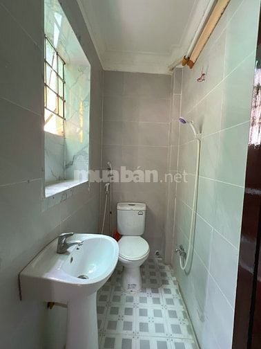 Bán gấp nhà góc 2 mặt tiền đường Trần Hưng Đạo, P.7, Q.5 – 5 tầng lầu.