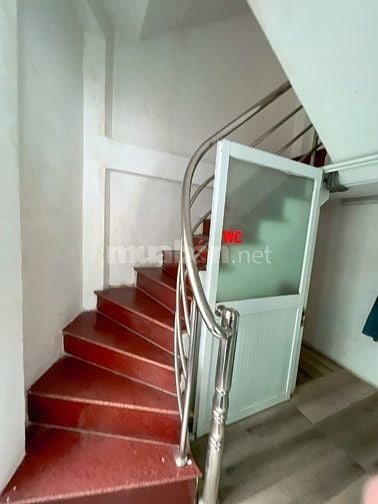 Bán gấp nhà góc 2 mặt tiền đường Trần Hưng Đạo, P.7, Q.5 – 5 tầng lầu.