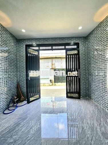 Bán nhà mặt tiền hẻm 4m gần đường lộ lớn