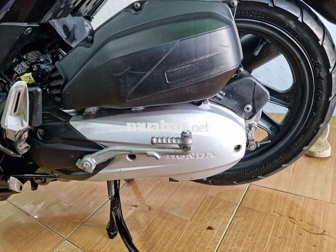 Honda Air Blade Đen vàng đồng 27087 km