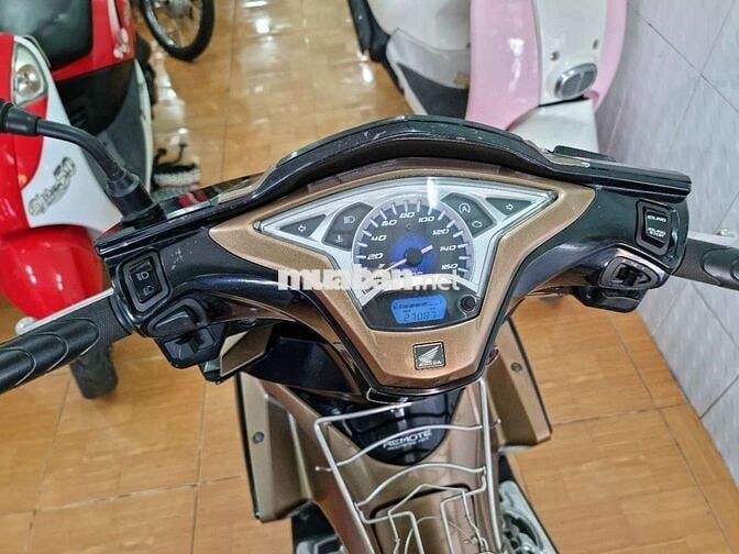 Honda Air Blade Đen vàng đồng 27087 km