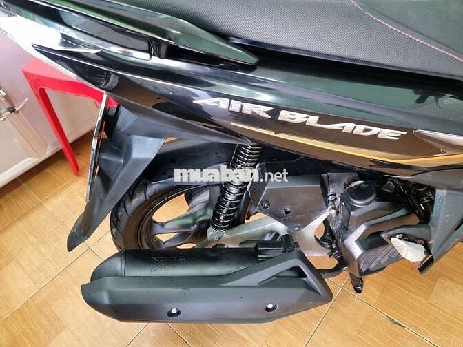 Honda Air Blade Đen vàng đồng 27087 km