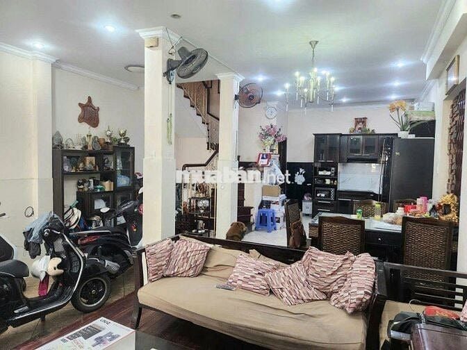 HXH 5m Bạch Đằng gần cổng Sân bay 3 tầng 4PN ngang 5.6m chỉ 12 tỷ hơn