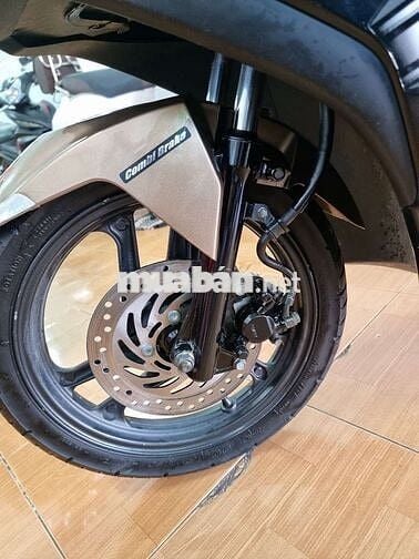 Honda Air Blade Đen vàng đồng 27087 km