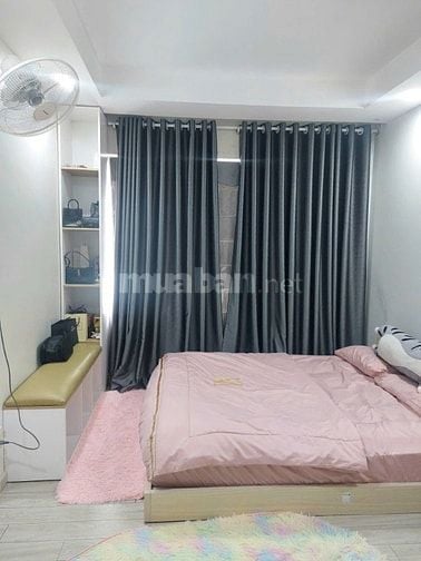 Chung cư Cộng Hoà Garden, P.12, TB: 50m2, đầy đủ NT, 1p ngủ, 10tr5/th.