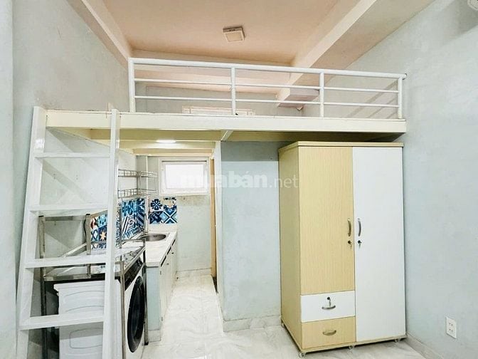 Cần bán CHDV đang kinh doanh 70 triệu / tháng ở Quận 10. 