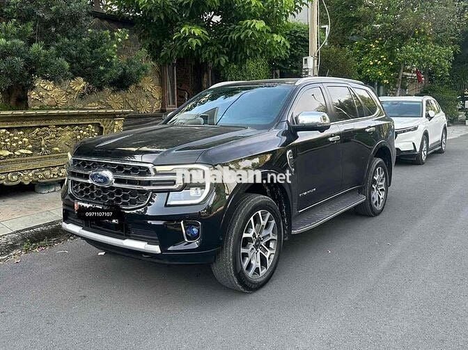 Ford Everest 2022 Titanium Plus 4x4 58000 km Đen