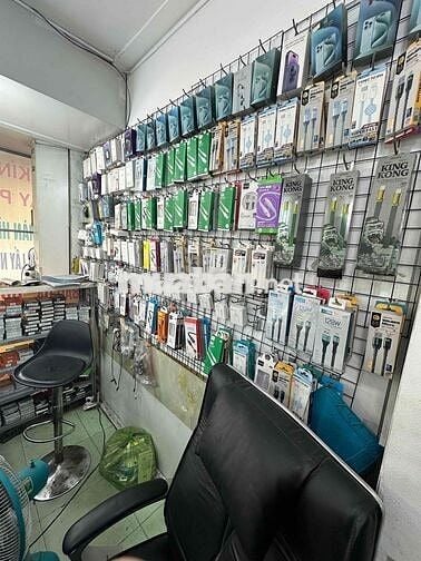 cần sang nhượg cua hang phụ kiện điện thoại