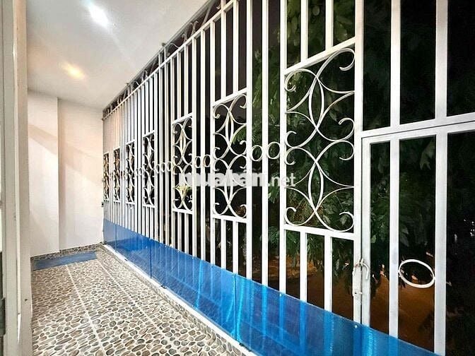 Chung cư mini Full nội thất Ban công lớn  ngay Vòng Xoay Trung Sơn