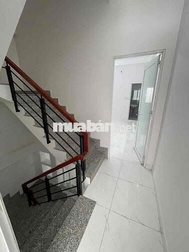 thuê Q11-P1, phú thọ nở hậu, 49m2, 1trệt2lầu, 2thượng, 4PN, giá rẻ