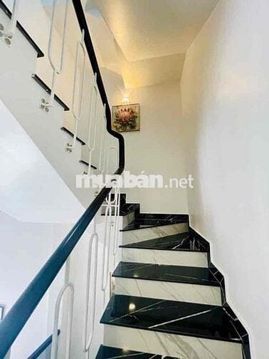 NHÀ 5 TẦNG FULL NỘI THẤT HXH HOÀN CÔNG CHUẨN CHỈ 6.1T NHÀ BÈ