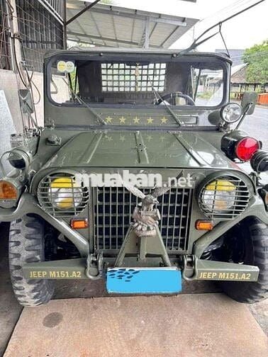 Jeep M151 A2 Xanh quân đội