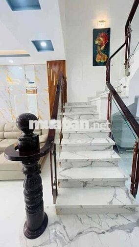 BÁN NHÀ3 TẦNG HXH 4PN-5WC ĐƯỜNG NGUYỄN THỊ HƯƠNG NBE CHỈ 6.8T