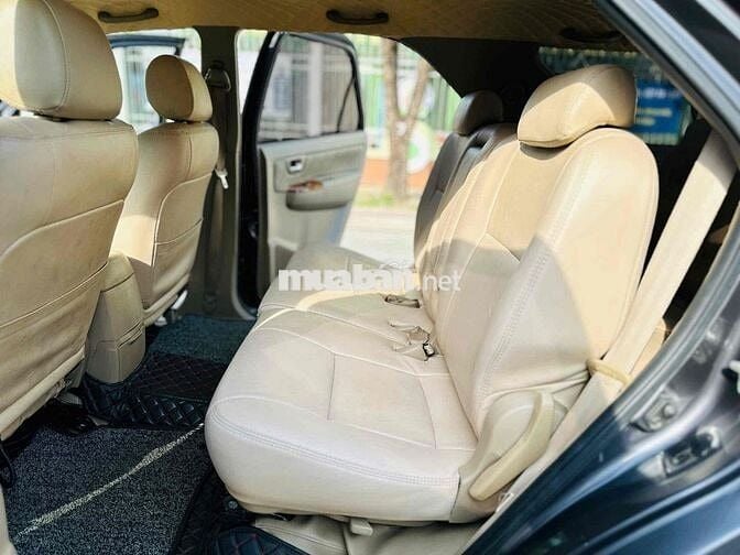 Toyota Fortuner 2010 2.7V 4x4 AT -