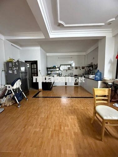 Giá siêu sập hầm còn 7 tỷ 9Nhà 3,5 Mê Kẹp cổng, Đường Dương văn An