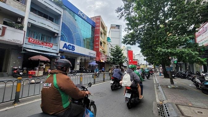 2 Mặt tiền Trần Quang Khải Q1, DT 4x15,2m 60m2, 3 lầu, duy nhất 28,9ty