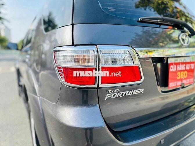 Toyota Fortuner 2010 2.7V 4x4 AT -