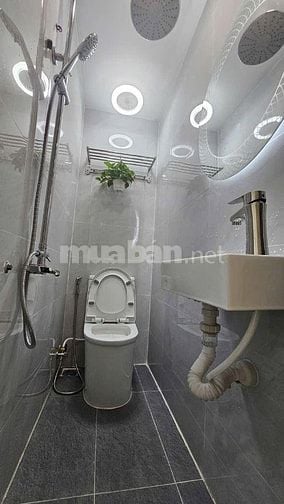 2lầu nthất c.cấp Mặt Tiền Nguyễn Trường Tộ gần Cầu Kiệt, H.B.Trưng Q.1