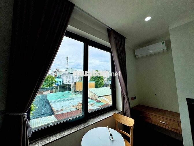 KHAI TRƯƠNG PHÒNG CỬA SỔ TRỜI NGAY CẦU VƯỢT HOÀNG HOA THÁM 🔥