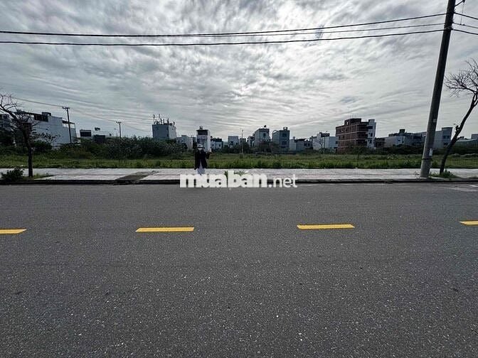 Bán cặp đất góc siêu hot Đầm Sen Nam Hoà Xuân