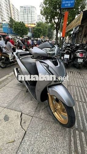 Honda SH 150i 2018 mới 90% Bstp chính chủ