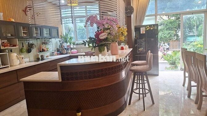 Cho thuê căn hộ tầng trệt vừa ở vừa kính doanh phường 5 quận 8