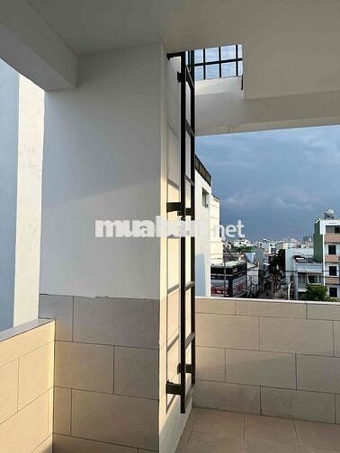 Penhouse cho thuê dài hạn, phù hợp VC ra riêng/mới cưới