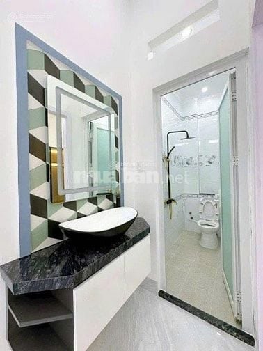 Bán gấp nhà đường Lý Thường Kiệt, phường 14, Q10 50m2 SHR sang tên 