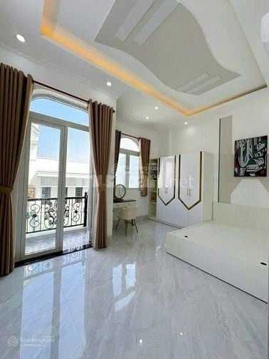 Bán gấp nhà đường Lý Thường Kiệt, phường 14, Q10 50m2 SHR sang tên 